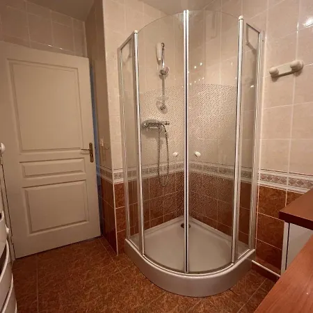 Lumineux A 1,5 Km De La Avec 2 Terrasses - - Fr-1-226a-159 Daire *